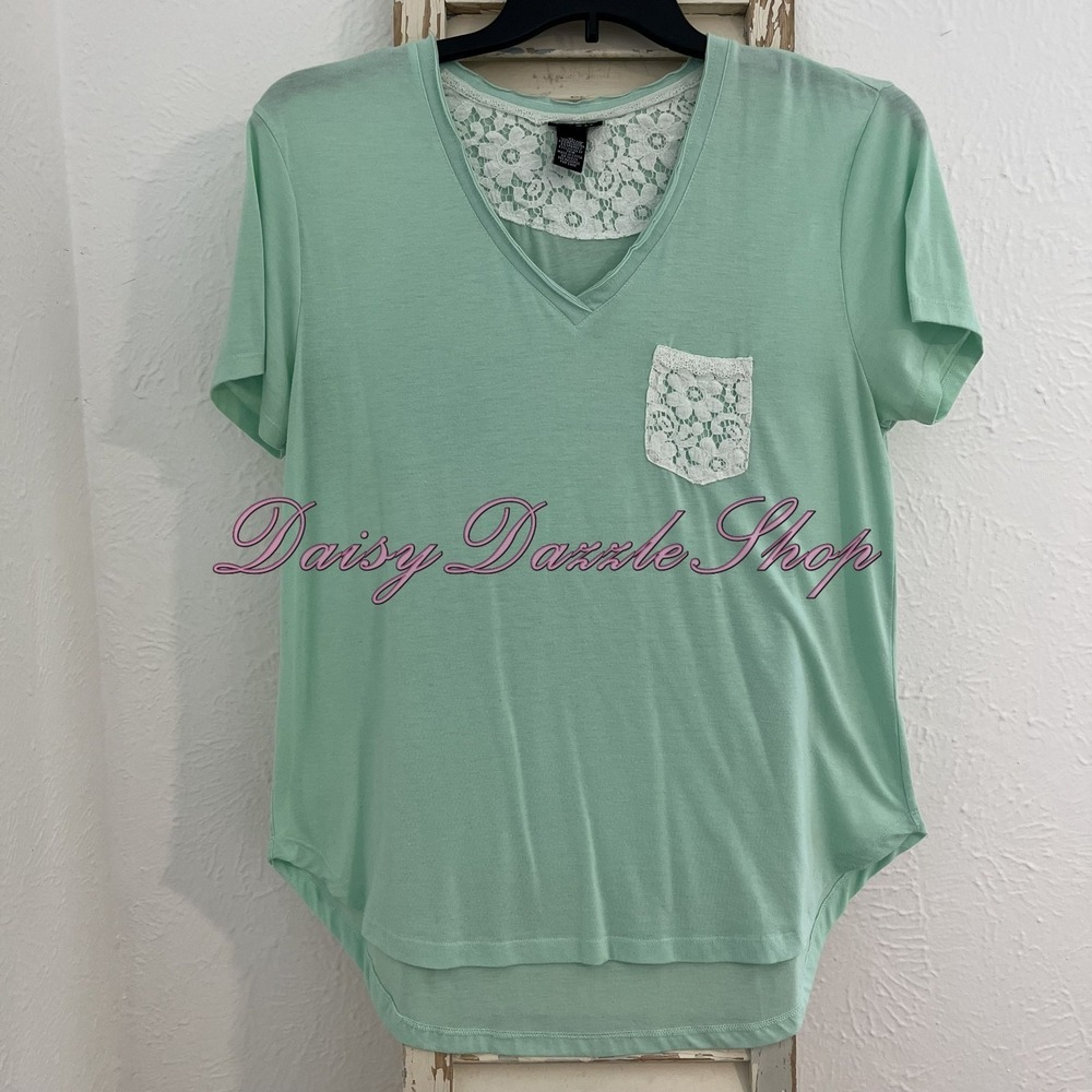 Rue21 Mint Green Knit V-Neck Short Sleeve T-Shirt XL Lace Pocket  Pullover